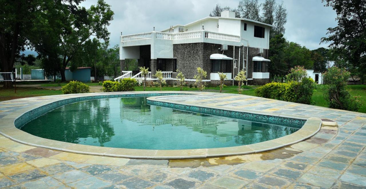 Whispering Woods Villa And Eco Farms Lonavala Exterior foto